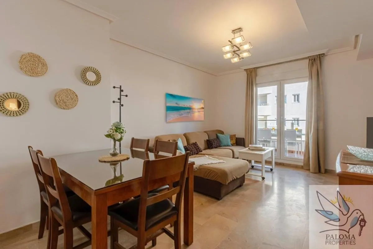 Apt Of 2Bdr With Excellent Location 베날마데나코스타