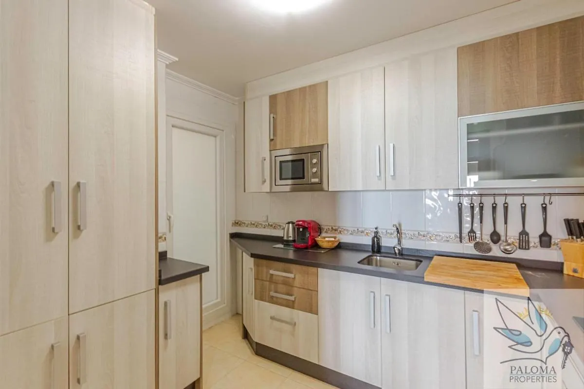아파트 Apt Of 2Bdr With Excellent Location 베날마데나코스타